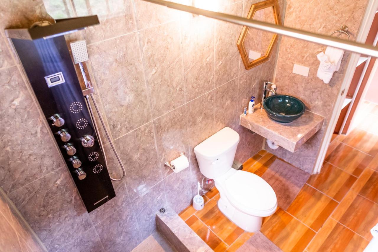Golden Palms Apartment Кингстаун Екстериор снимка